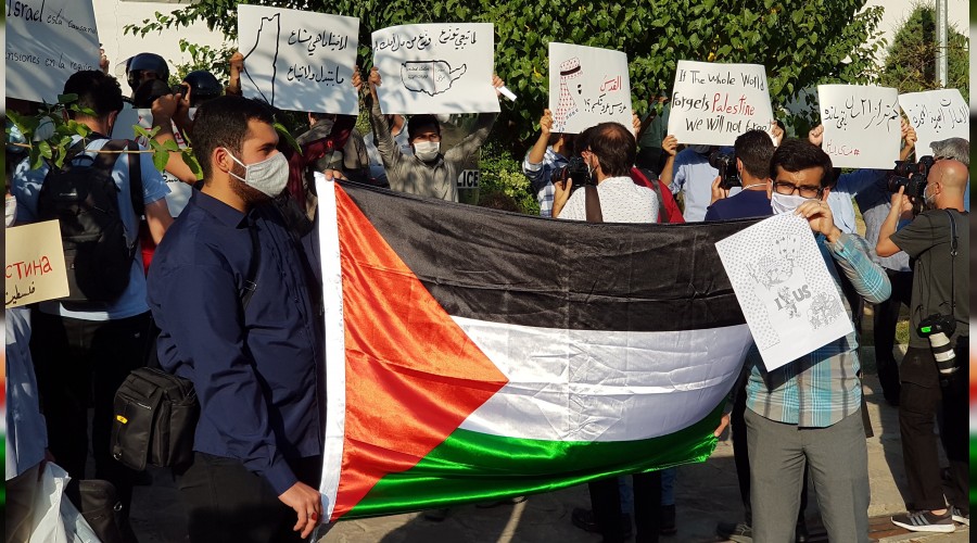 İran’da BAE protesto edildi