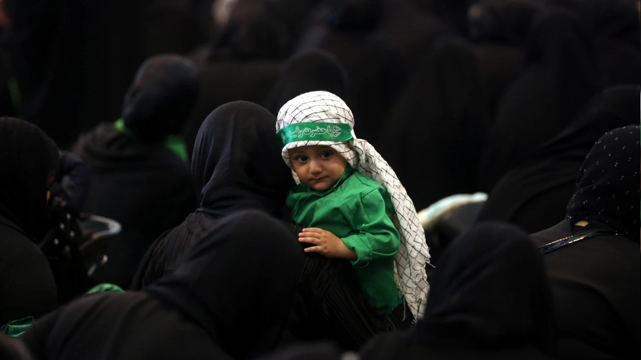 �ran'da Hazreti H�seyin'in o�lu Ali Asgar i�in matem t�reni d�zenlendi