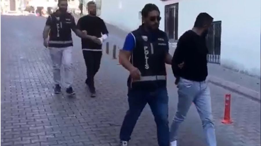 İş adamlarına şantaj yapan 3 kişiye gözaltı