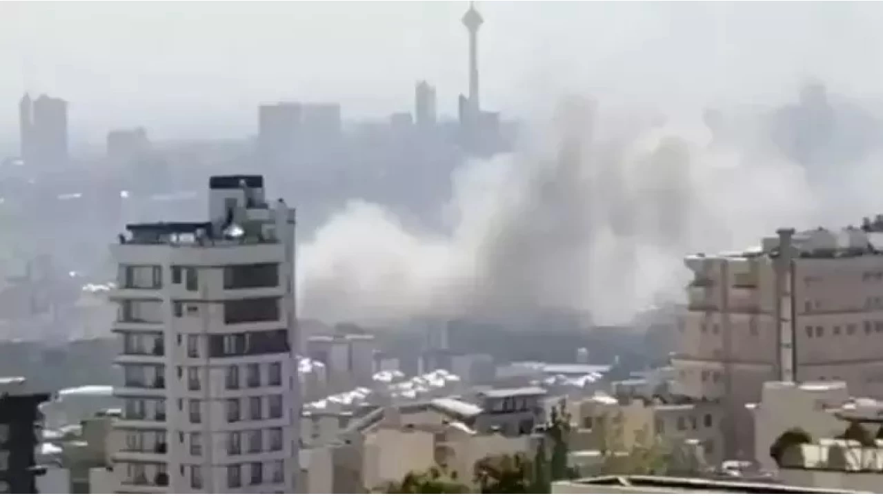 İsrail, Tahran'da Kızılay binasının yakınlarına saldırı düzenledi