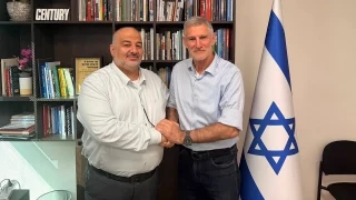 �srail'de muhalif Demokratlar Partisi lideri Golan, Raam Partisi lideri Abbas ile g�r��t�