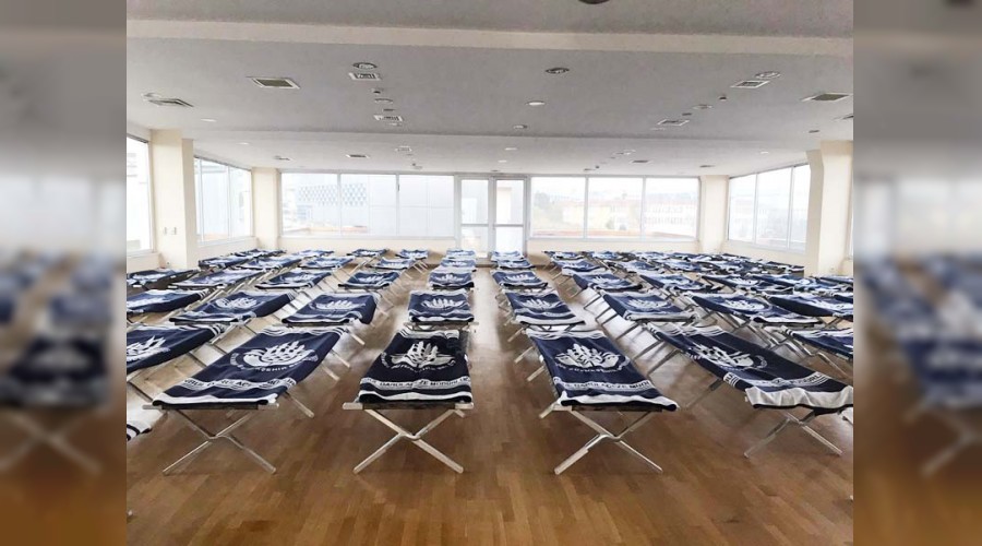 �stanbul Belediyesi sokakta ya�ayanlara sahip ��k�yor