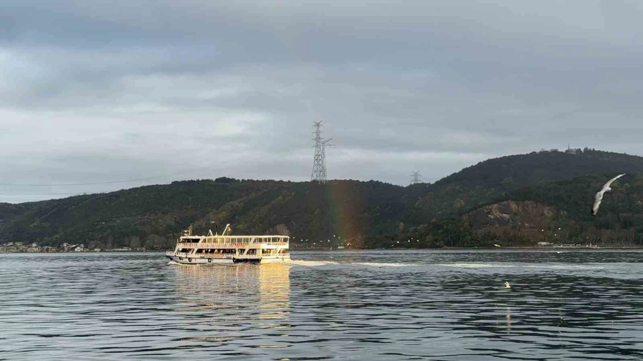 �stanbul Bo�az�'nda g�kku�a�� ��leni