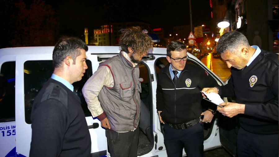 �stanbul'da 204 d�zensiz g��men yakaland�