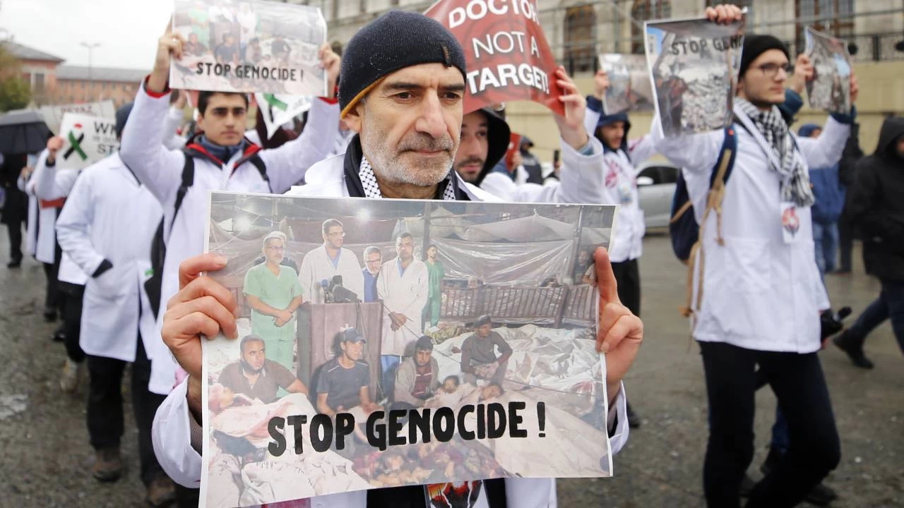 �stanbul'da doktorlar Gazze i�in sessiz y�r�y�� ger�ekle�tirdi