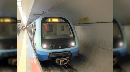 İstanbul'da gece metrosunu 35 bin kişi kullandı