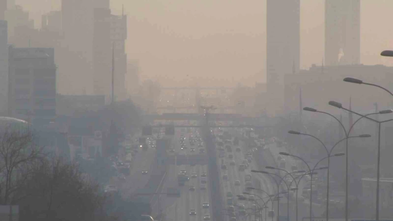 �stanbul'da hava kirlili�i sis ve pusa neden oldu