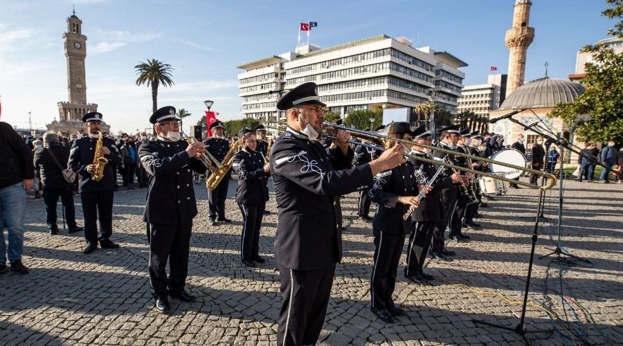 �stiklal Mar��n�n kabul�n�n y�l d�n�m� kutland�