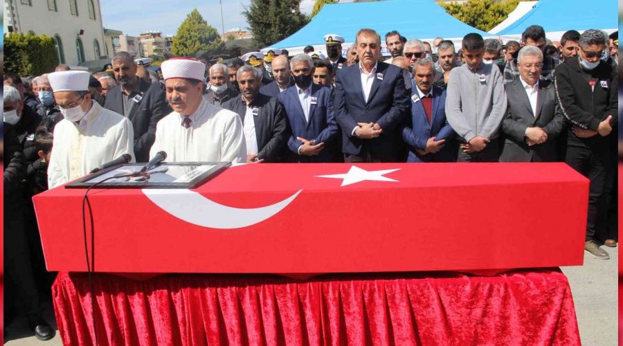 İzmir şehidini gözyaşlarıyla uğurladı