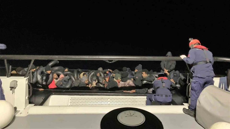 �zmir'de 62 ka�ak g��men yakaland�