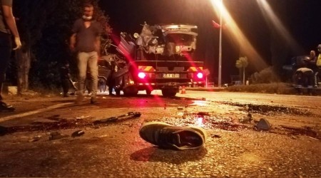 İzmir'de korkunç kaza: 2 ölü, 2 yaralı