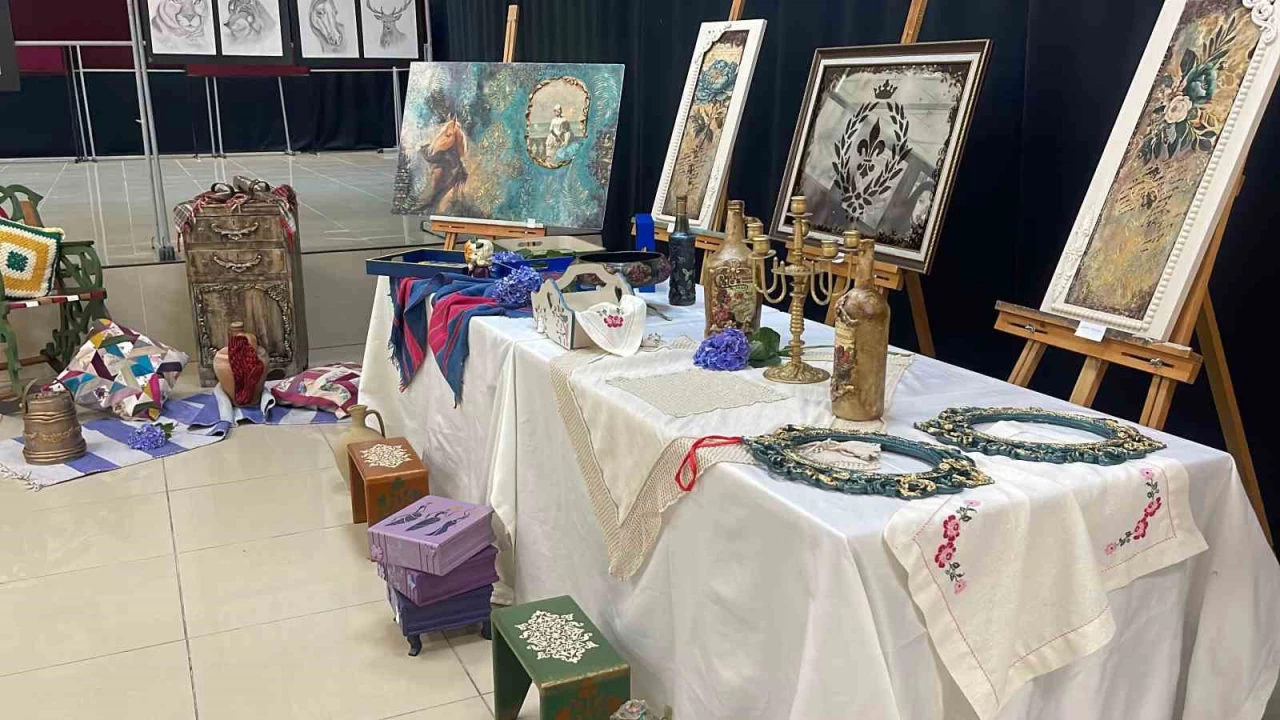 Kadınlar eskimiş ürünleri sanat eserine dönüştürüyor