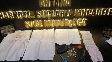 Kağıda emdirilmiş çok miktarda bonzai ele geçirildi