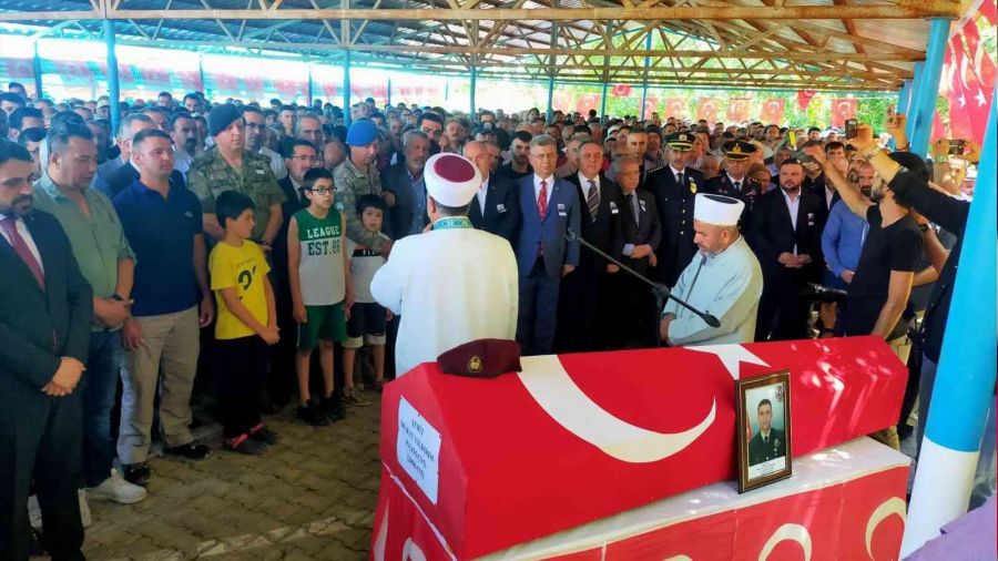 Kahramanmaraşlı şehit son yolculuğuna uğurlanıyor