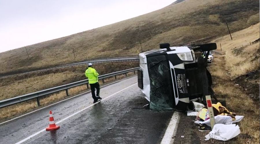 Kahramanmaraş'ta işçi servisi devrildi: 6 yaralı