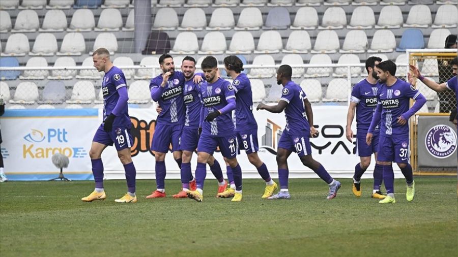 Kaleci Batuhan Ke�i�reng�c�'nde