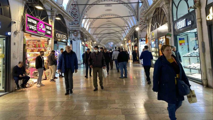 Kapal��ar�� esnaf�ndan �inli ekibe lokumlu te�ekk�r