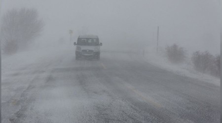 Kar ve tipi ulaşımı aksatıyor