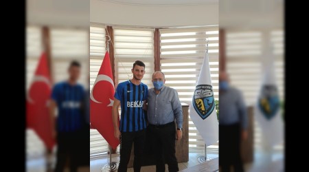 Karacabey Belediyespor'a ampiyonluk yolunda 4 imza birden