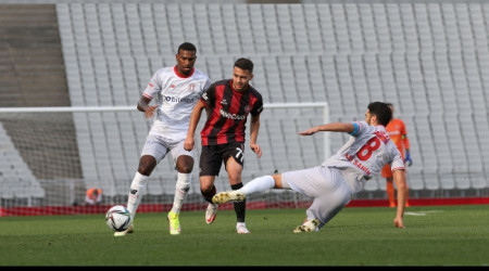 Karagümrük fren yaptı