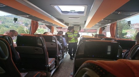 Karantina yerine seyahati tercih edince yakalandılar