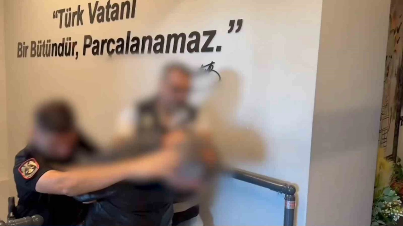 Kayseri'de korku saan grubu polis kertti: 9 gzalt