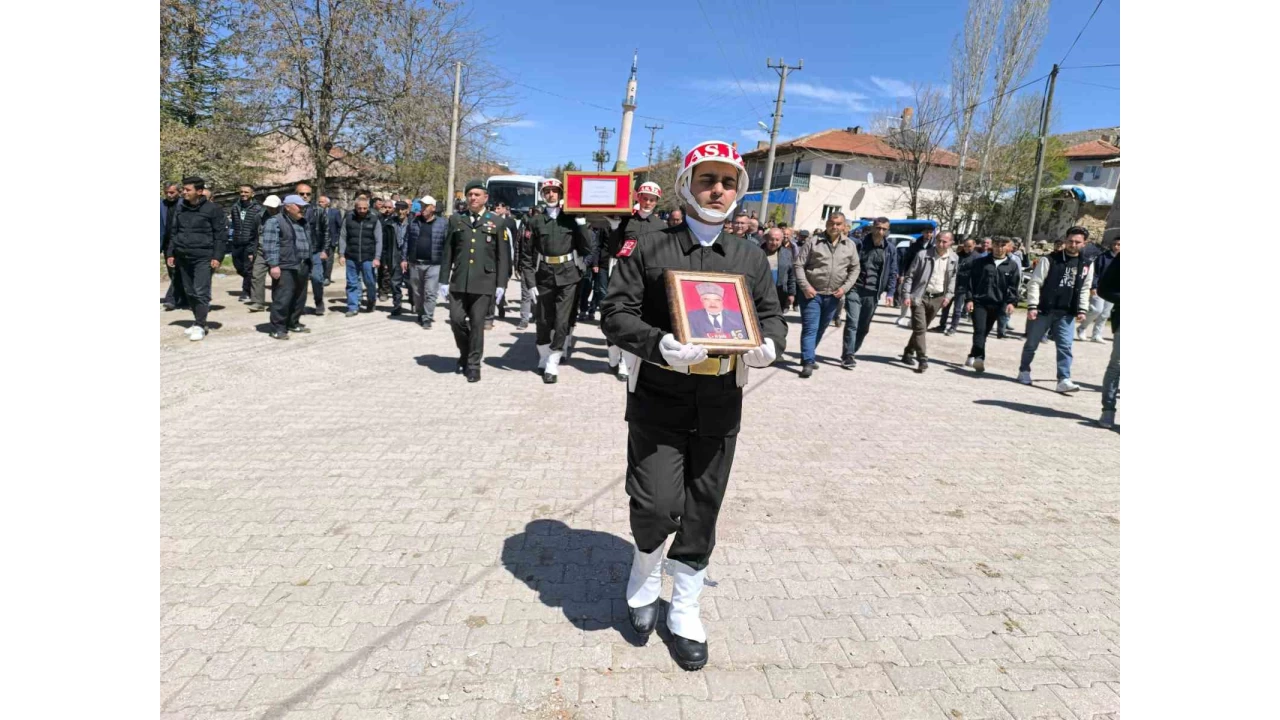 Kıbrıs gazisi askeri törenle uğurlandı