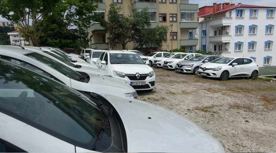 Kiral�k ara�lar elde kald�