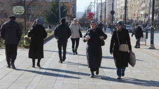 Kısaltmalar ve sık kullanılan emojiler dilimizi kirletiyor