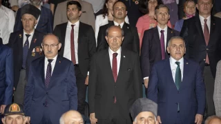 KKTC Cumhurbaşkanı Tatar, Sakarya'da öğrencilerle buluştu