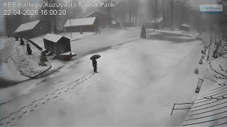 Kocaeli'de bahar ay�nda kar s�rprizi
