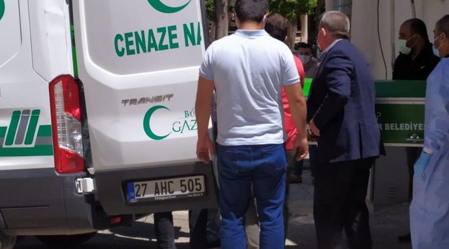 Kontrolsüz park eden tır liseli genci hayattan kopardı