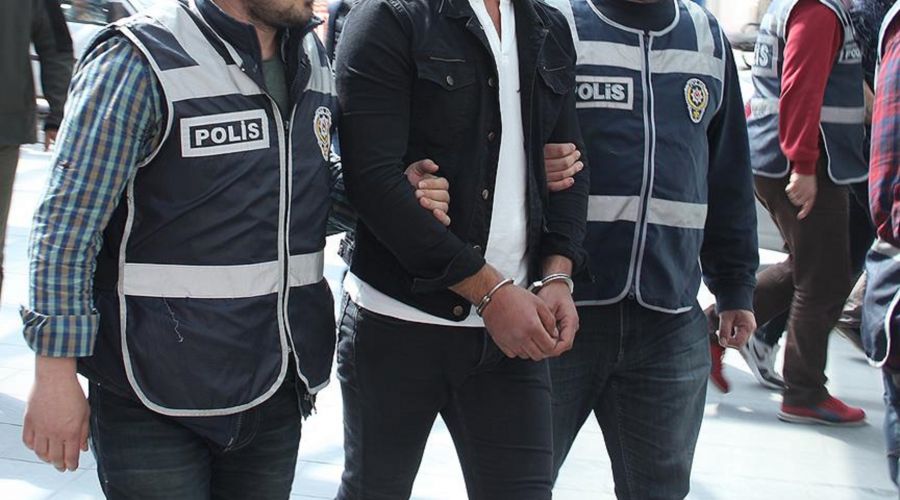 Konya'da iki ayr� FET� operasyonu: 18 g�zalt�