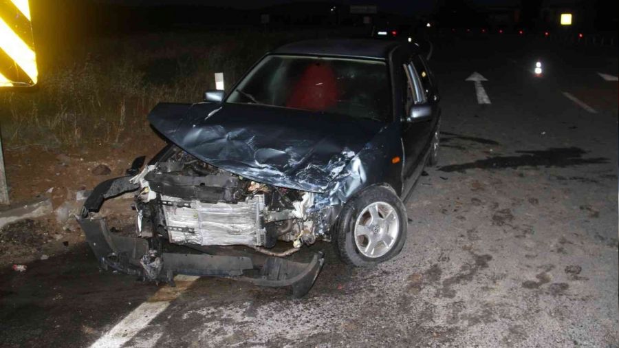 Konya'da minib�sle otomobil �arp��t�: 7 yaral�