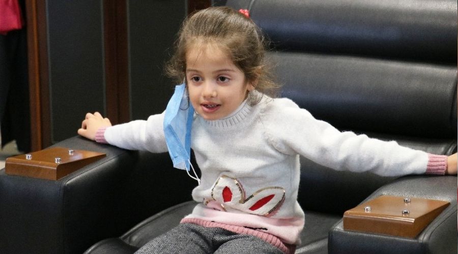 K���k Ay�e'nin 5 y�ll�k sessizli�i son buldu