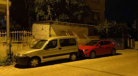 Kkekmece'de sokak ortasnda gen kadna yumruklu tokatl saldr kamerada