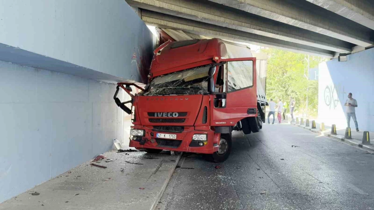 K���k�ekmece'de t�r altge�ide s�k��t�