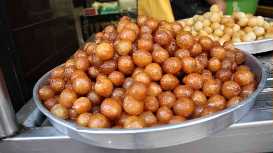 Lokma tatlısı, iftarda sofraları süslüyor