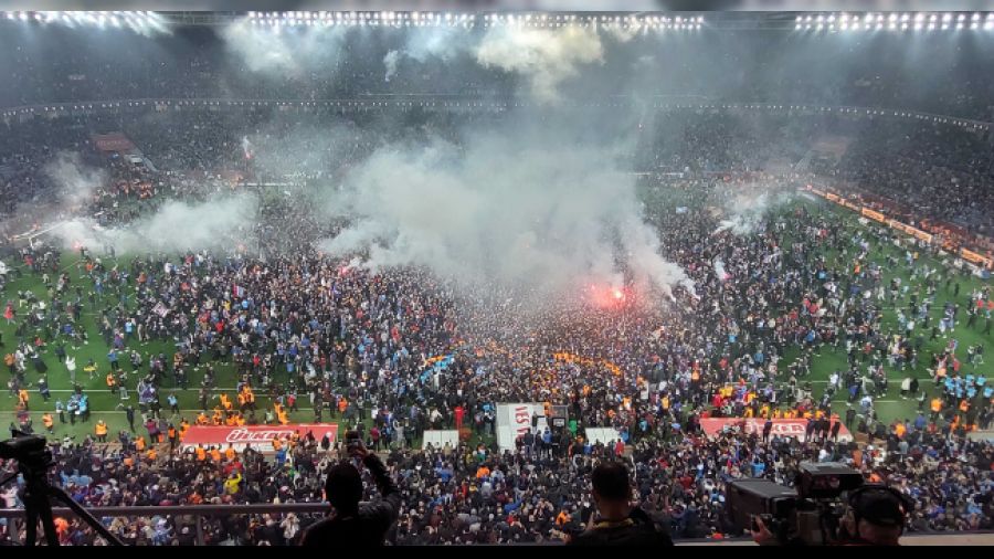 "Maç bittiğinde bütün stadyum çöktü"
