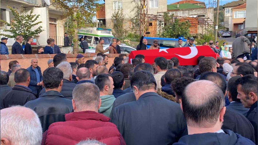 Maden işçisi Taner Şen son yolculuğuna uğurlandı