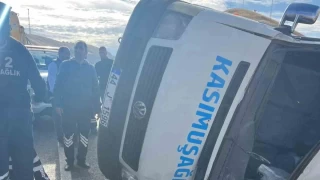 Malatya'da yolcu minibüsü devrildi: 17 yaralı