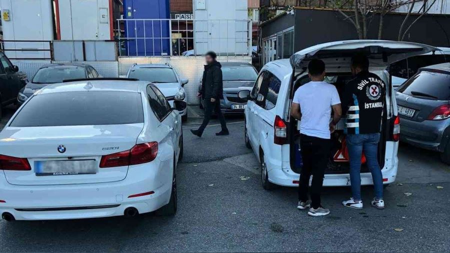 Maltepe'de ambulansa yol vermeyen sürücüye ceza