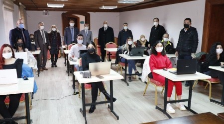 Manisa'da iş fırsatı sağlayan kursa ilgi