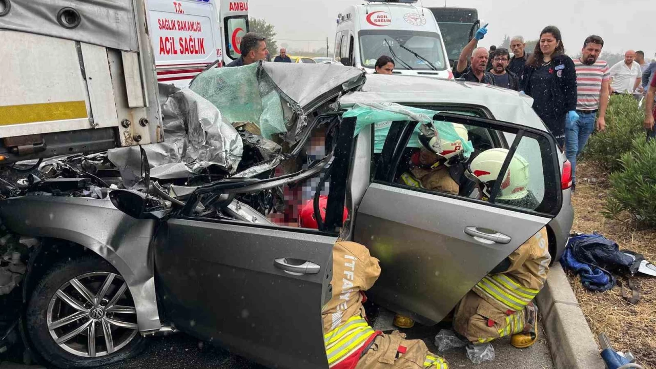 Manisa'da zincirleme kaza: 1 l, 2 yaral