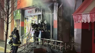 Markette çıkan yangın paniğe neden oldu