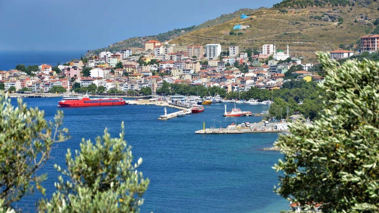 Marmara Adası, Marmara'nın en büyük adasıdır