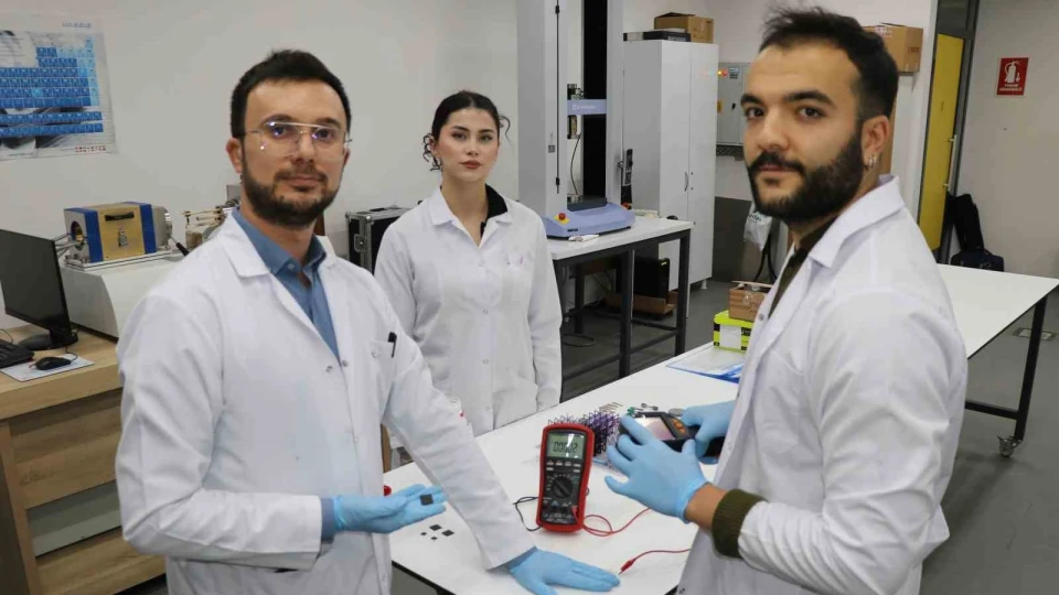 Matrix filminden esinlenip v�cuttaki at�k �s�y� elektri�e d�n��t�rd�ler