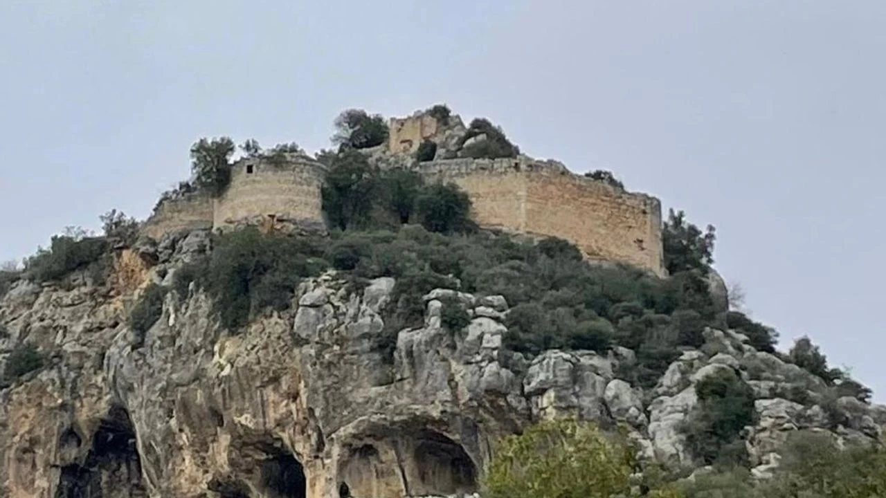 Mersin'in gizli kalelerinden Da�l� Kalesi