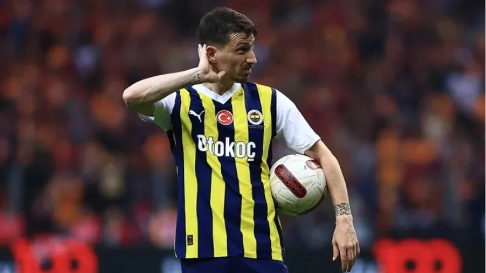 Mert Hakan Yanda� 1 y�l futbol oynayamayacak  