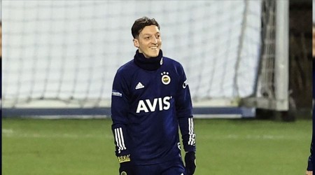 Mesut Özil kadroya alındı